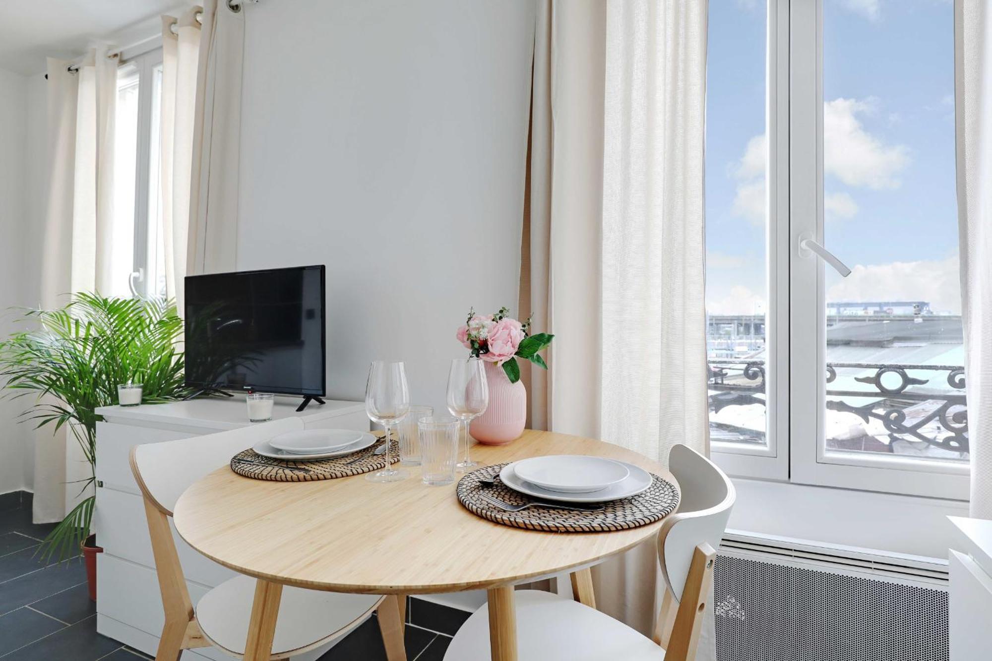 Cmg - Residence Edouard Vaillant ป็องแต็ง ภายนอก รูปภาพ